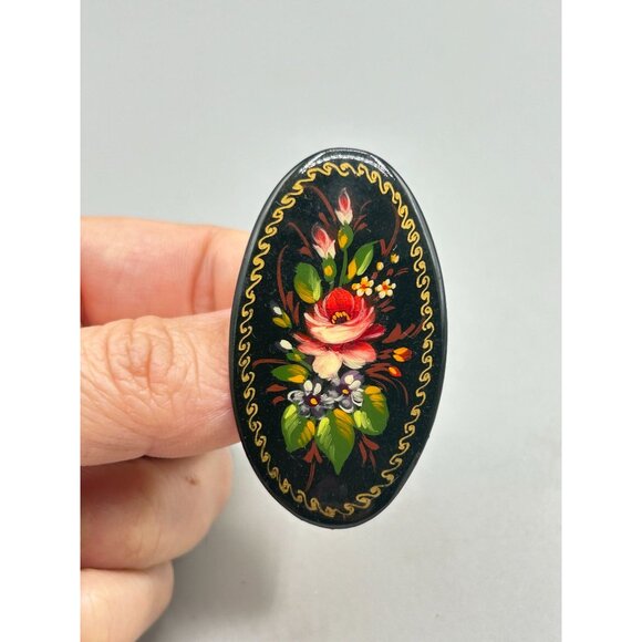 Russian Lacquered Pin Brooch Hand Painted Black Floral Design Oval Shaped Signed - Picture 2 of 6